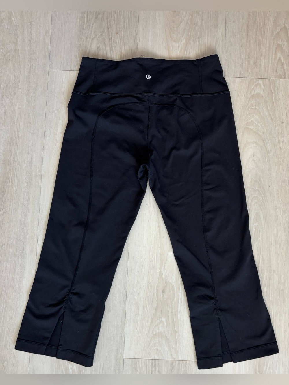 Lululemon Black Cropped Yoga Leggings Women’s Size 10 Athletic Workout